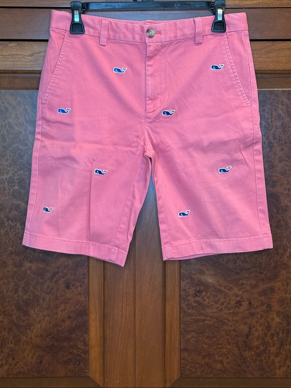 Vineyard Vines boys 16 Coral Pink Embroidered Whale Flat Front Shorts